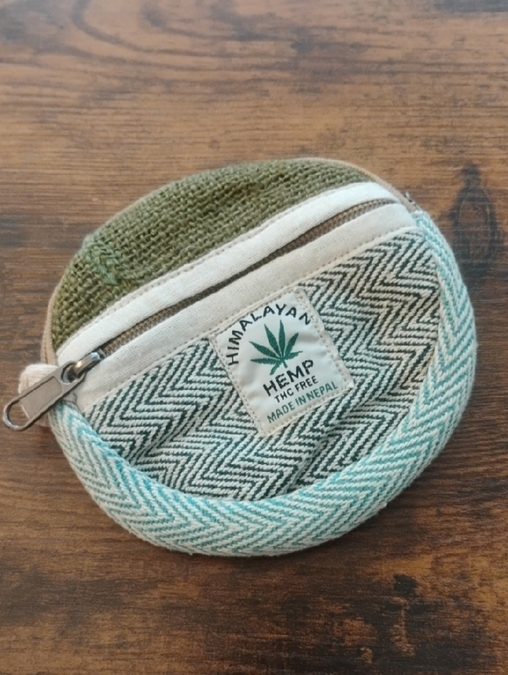 Himalayan Hemp Round Zip Pouch — Sage & Cream